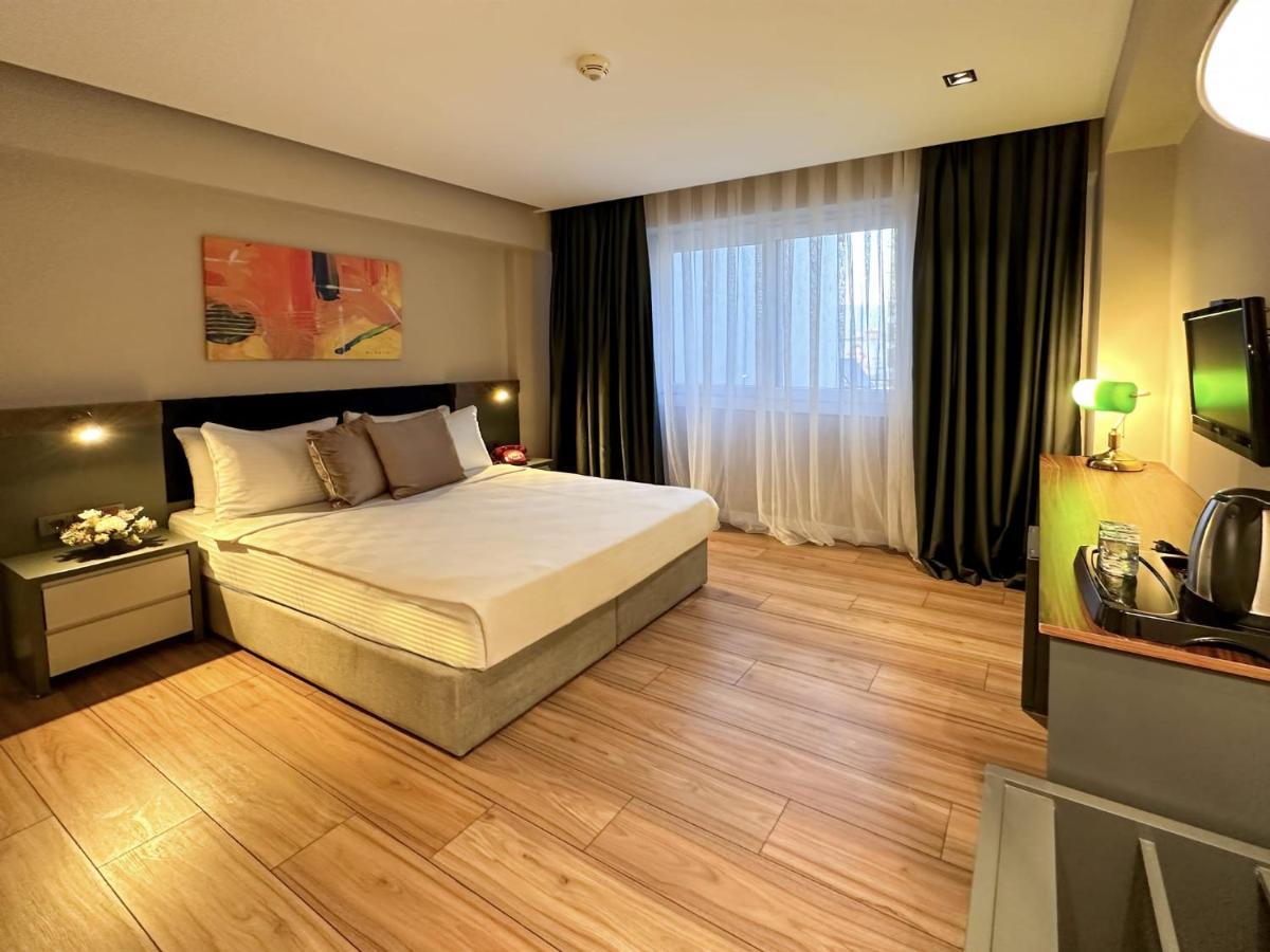 The Royals Hotel Izmir Exterior photo
