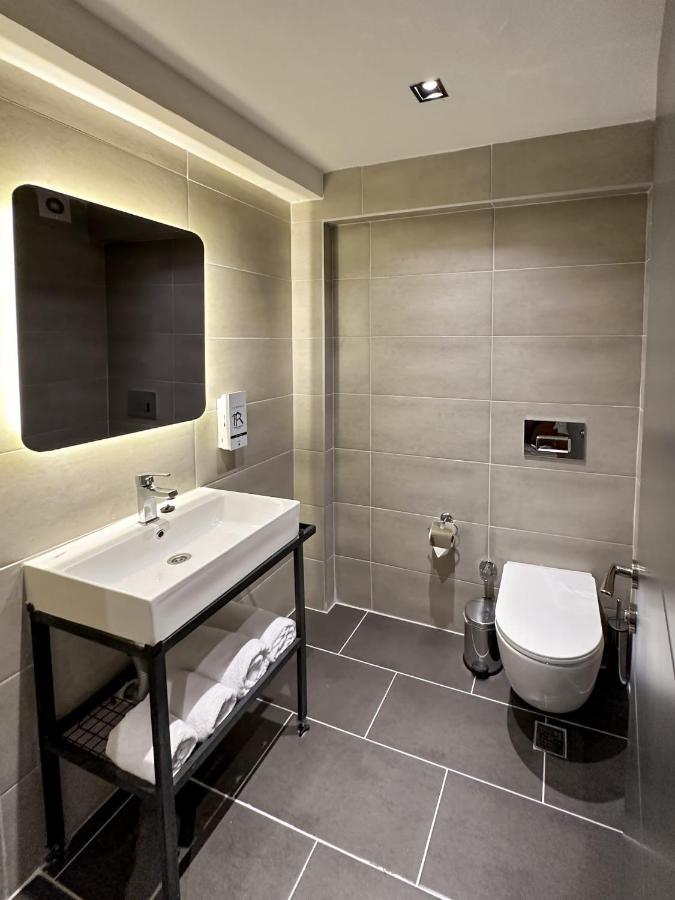 The Royals Hotel Izmir Exterior photo